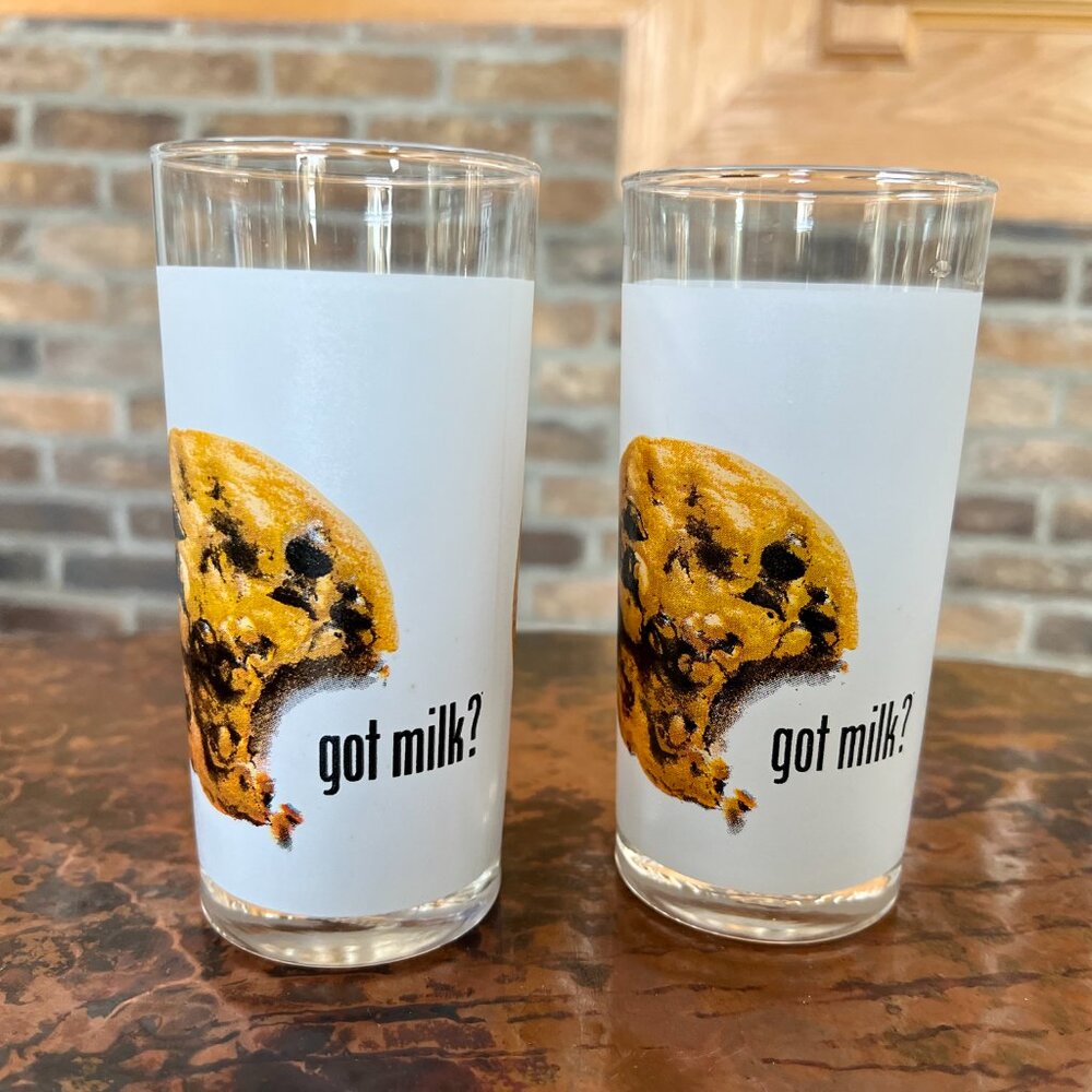 SALE! Vintage "got milk" Glasses (2)